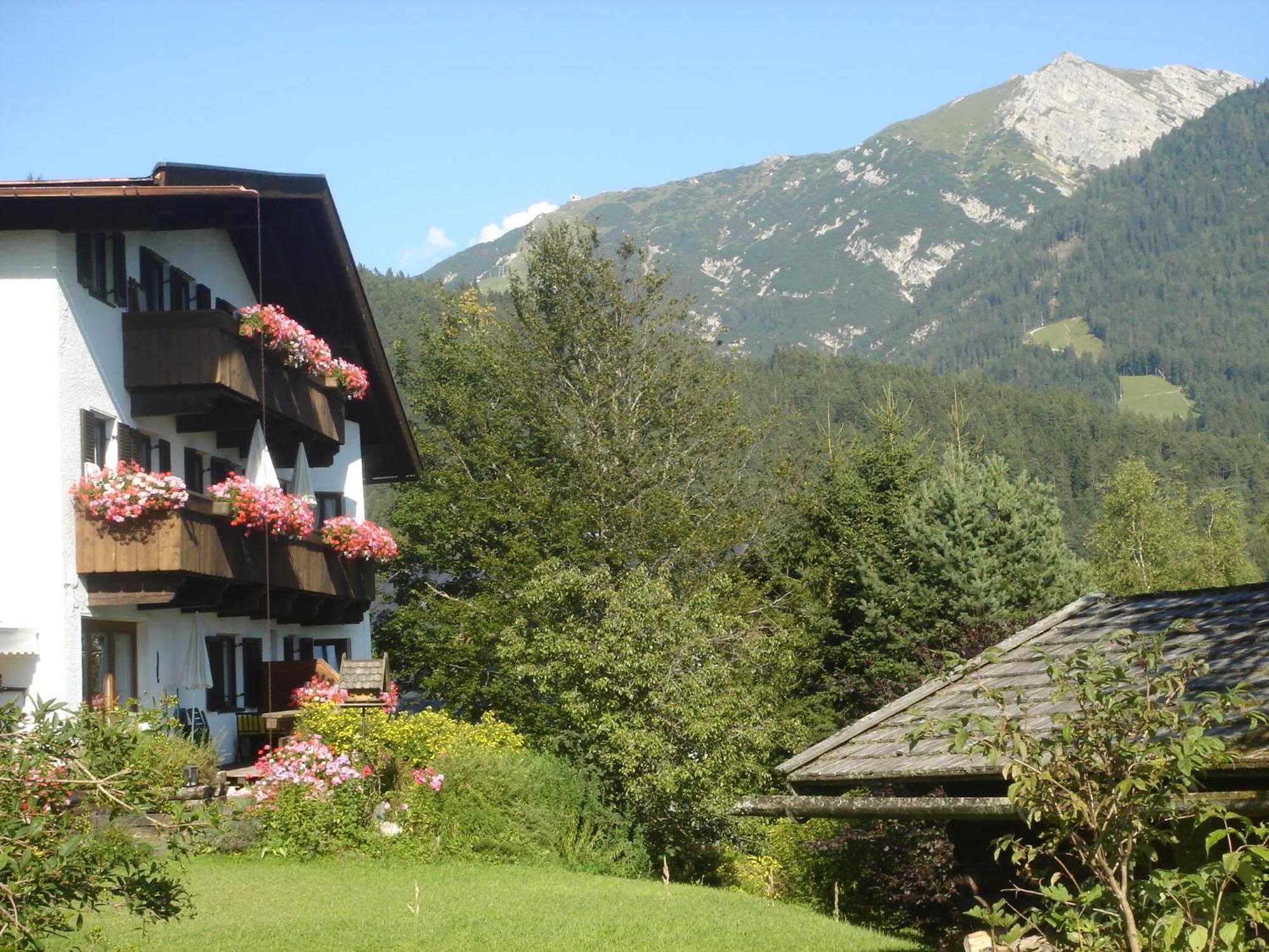 Landhaus Frenes Apartments Seefeld in Tirol Ngoại thất bức ảnh